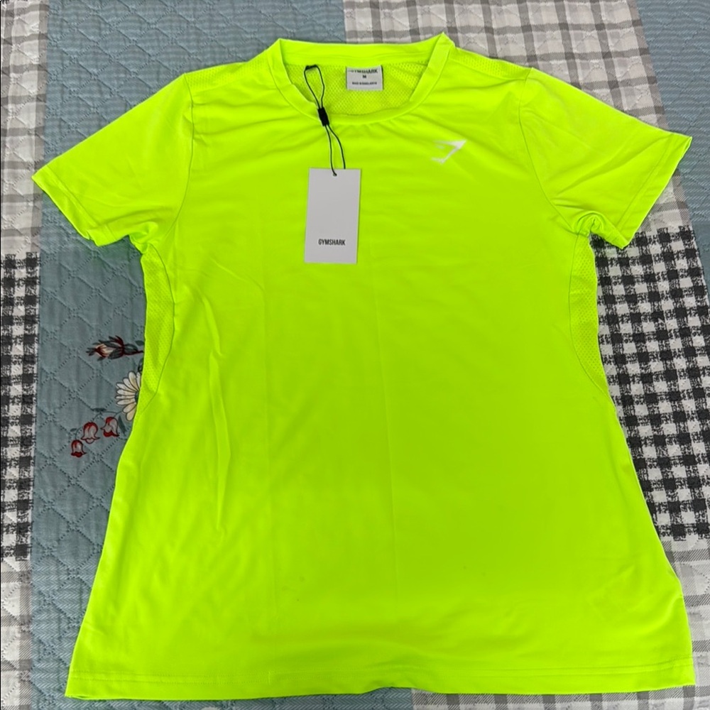 NWT Gymshark Yellow Green Fitted Jersey
